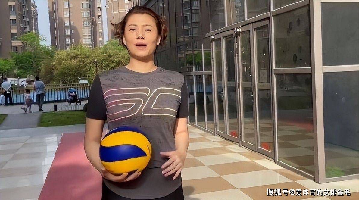 我告诉加雷，我曾是专业模特，有丰富的舞台经验，而且我有着他麾下别的模特不具备的东方神韵与气质。